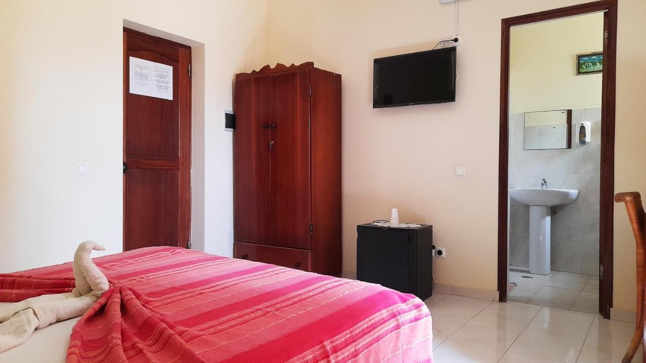 Residencial Rosa Criola Bed & Breakfast Sal Rei Bagian luar foto